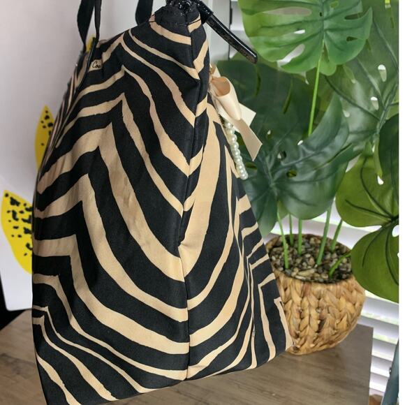 Coach y2k Devin Black and Tan Zebra Print Nylon Overnight Tote & Pouch - Picture 4 of 16